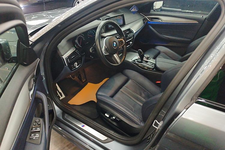 Used BMW 5 Series 2018 525i M Sport Package Driver Seat