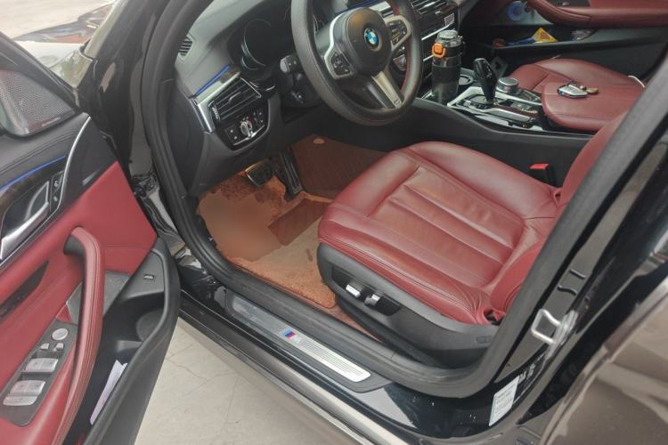 Used BMW 5 Series 2018 Restyled 530Li Leading Edition M Sport Package Driver Seat