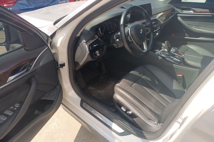 Used BMW 5 Series 2018 525Li Luxury Package Driver Seat