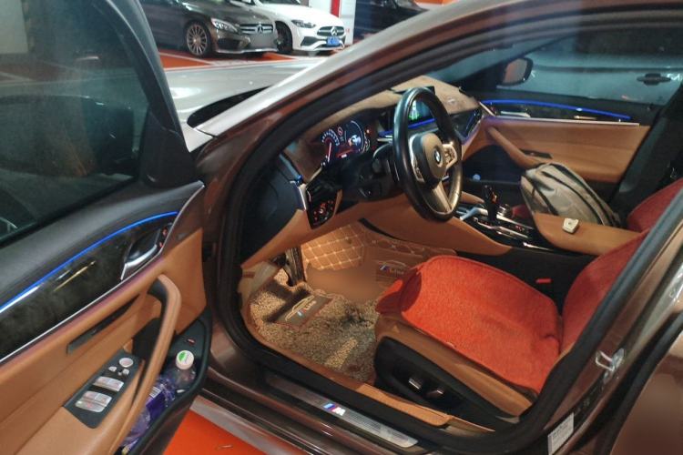 Used BMW 5 Series 2018 Restyled 530Li Leading Edition M Sport Package Driver Seat