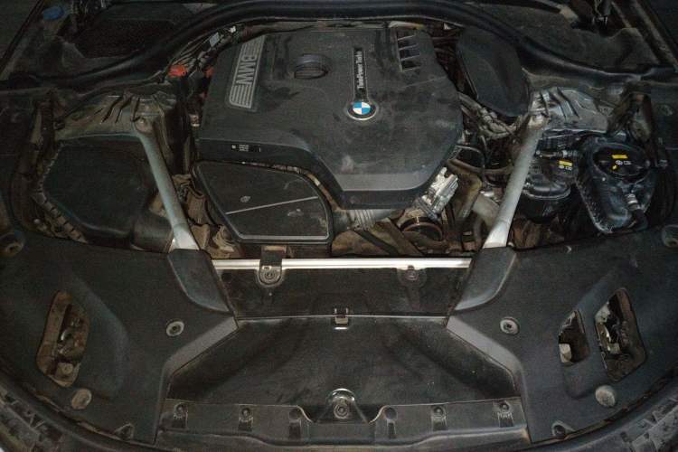 Used BMW 5 Series 2018 525i M Sport Package Engine Bay