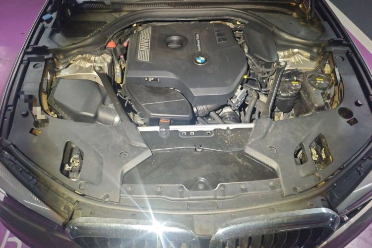 Used BMW 5 Series 2018 528Li Launch Special Edition Engine Bay