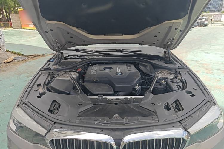 Used BMW 5 Series 2018 528Li Launch Special Edition Engine Bay