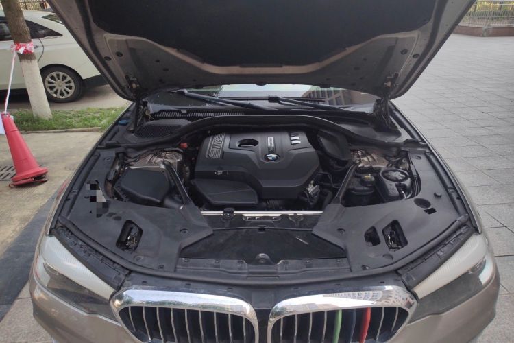 Used BMW 5 Series 2018 528Li Launch Special Edition Engine Bay