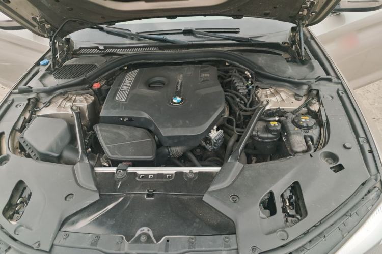 Used BMW 5 Series 2018 528Li Launch Special Edition Engine Bay