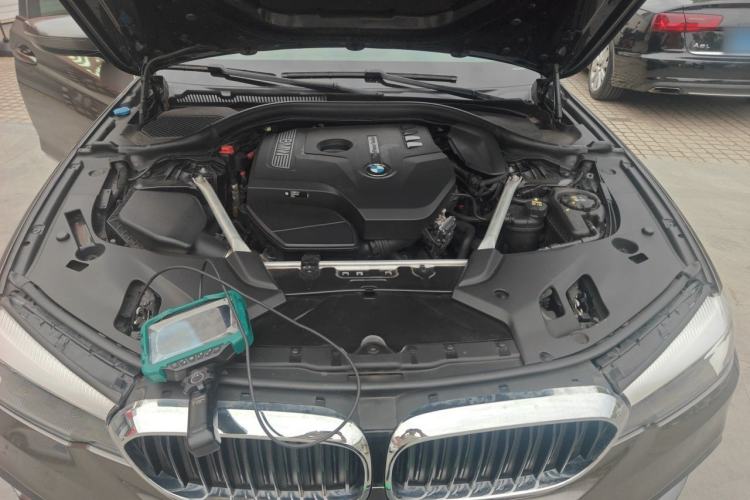 Used BMW 5 Series 2018 Restyled 530Li Leading Edition M Sport Package Engine Bay