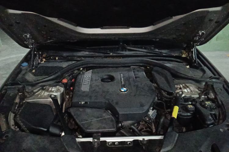 Used BMW 5 Series 2018 528Li Launch Special Edition Engine Bay