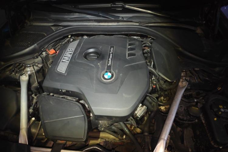 Used BMW 5 Series 2018 525Li Luxury Package Engine Bay