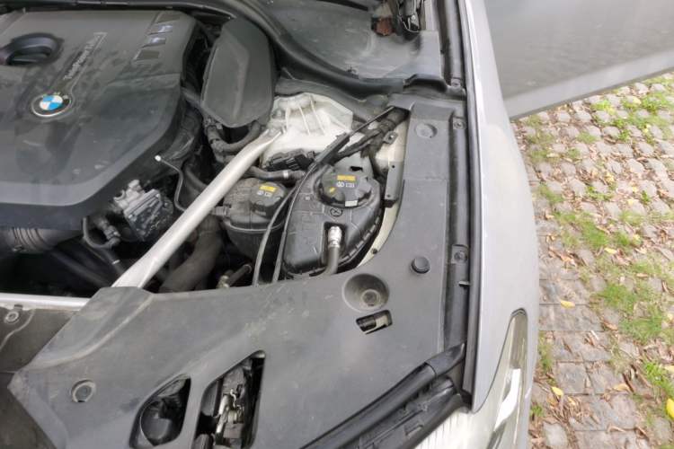 Used BMW 5 Series 2018 530Li Leading Model M Sport Package Engine Bay Left