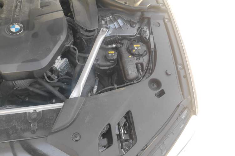 Used BMW 5 Series 2018 530i M Sport Package Engine Bay Left