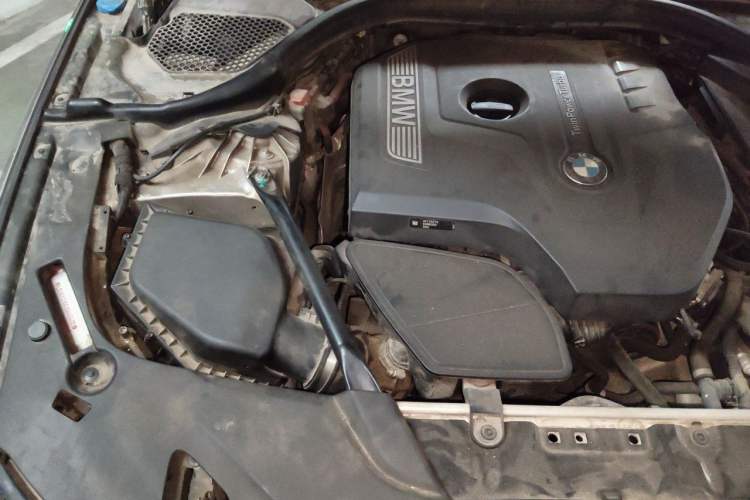 Used BMW 5 Series 2018 528Li Launch Special Edition Engine Bay Right