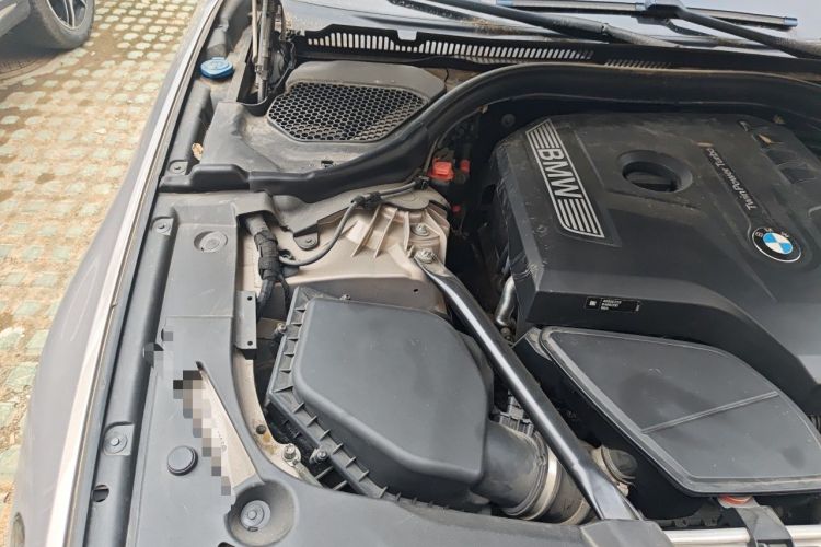 Used BMW 5 Series 2018 530Li Leading Edition Luxury Package Engine Bay Right