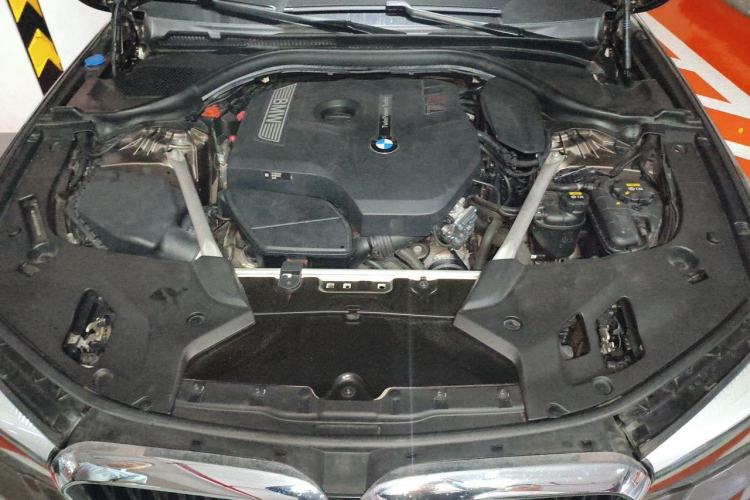 Used BMW 5 Series 2018 Restyled 530Li Leading Edition M Sport Package Engine Bay