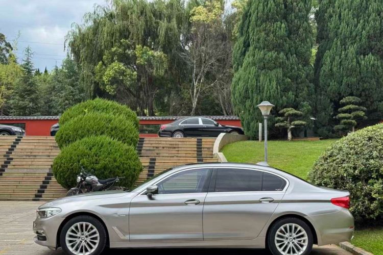 Used BMW 5 Series 2018 525Li Luxury Package Exterior 3