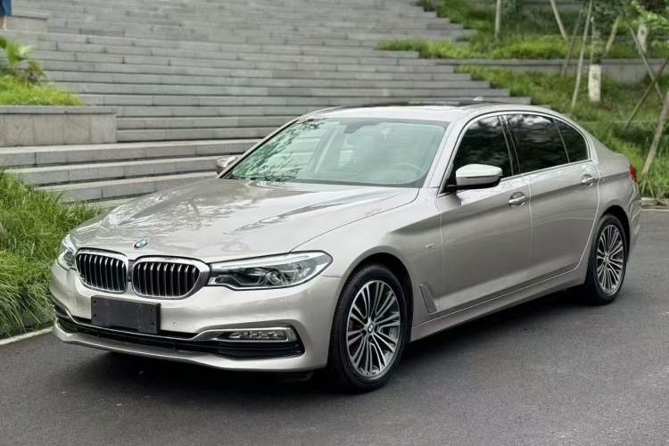 Used BMW 5 Series 2018 Facelifted 530Li Luxury Edition Premium Package Exterior 5