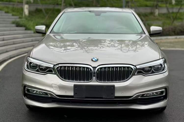 Used BMW 5 Series 2018 Facelifted 530Li Luxury Edition Premium Package Exterior 6