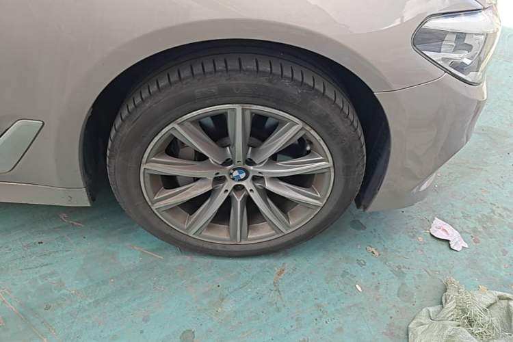 Used BMW 5 Series 2018 528Li Launch Special Edition Exterior 7