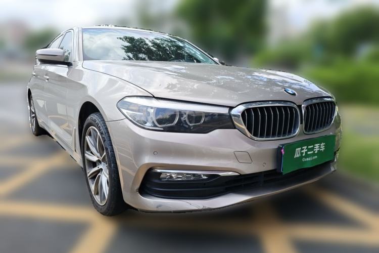 Used BMW 5 Series 2018 528Li Launch Special Edition Front Right 45 Deg