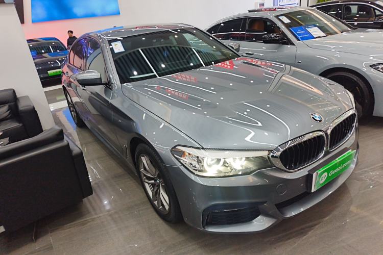 Used BMW 5 Series 2018 525i M Sport Package Front Right 45 Deg