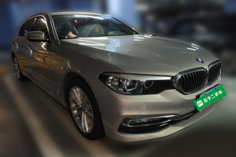 Used BMW 5 Series 2018 530Li Leading Edition Luxury Package Front Right 45 Deg