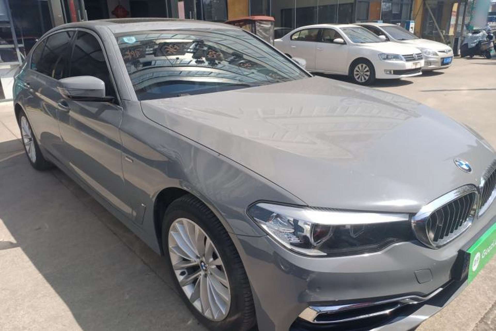 Used BMW 5 Series 2018 525Li Luxury Package Front Right 45 Deg