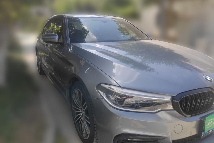 Used BMW 5 Series 2018 530i M Sport Package Front Right 45 Deg