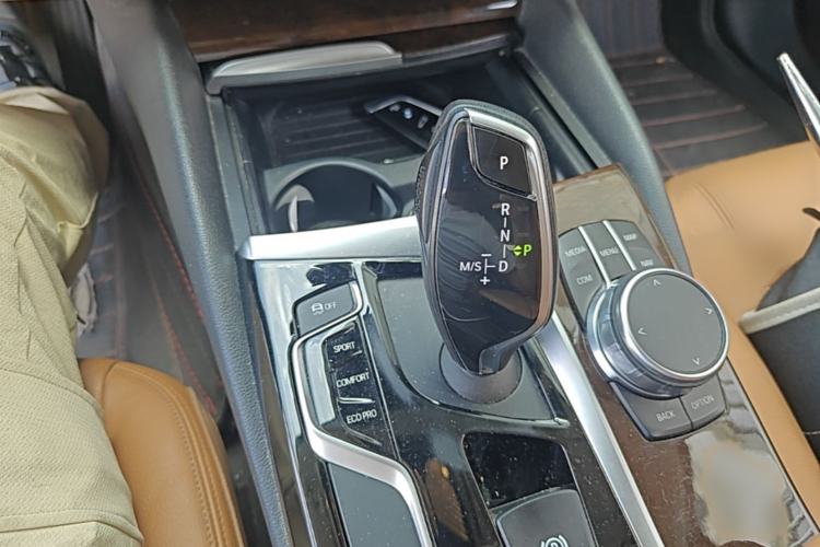 Used BMW 5 Series 2018 528Li Launch Special Edition Gear Lever