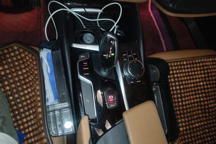 Used BMW 5 Series 2018 528Li Launch Special Edition Gear Lever