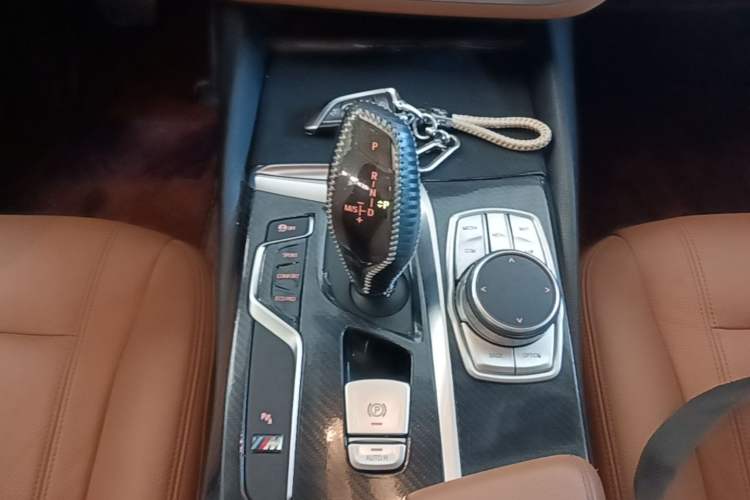 Used BMW 5 Series 2018 528Li Launch Special Edition Gear Lever
