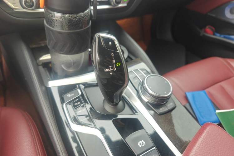 Used BMW 5 Series 2018 Restyled 530Li Leading Edition M Sport Package Gear Lever