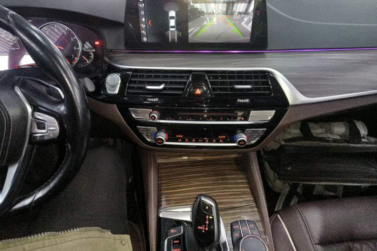 Used BMW 5 Series 2018 530Li Leading Edition Luxury Package Gear Lever
