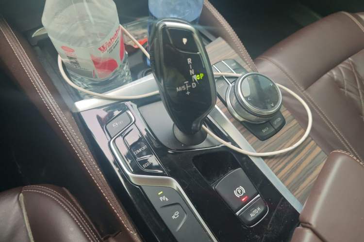 Used BMW 5 Series 2018 Facelifted 530Li Luxury Edition Premium Package Gear Lever