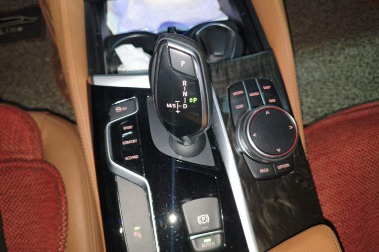Used BMW 5 Series 2018 Restyled 530Li Leading Edition M Sport Package Gear Lever