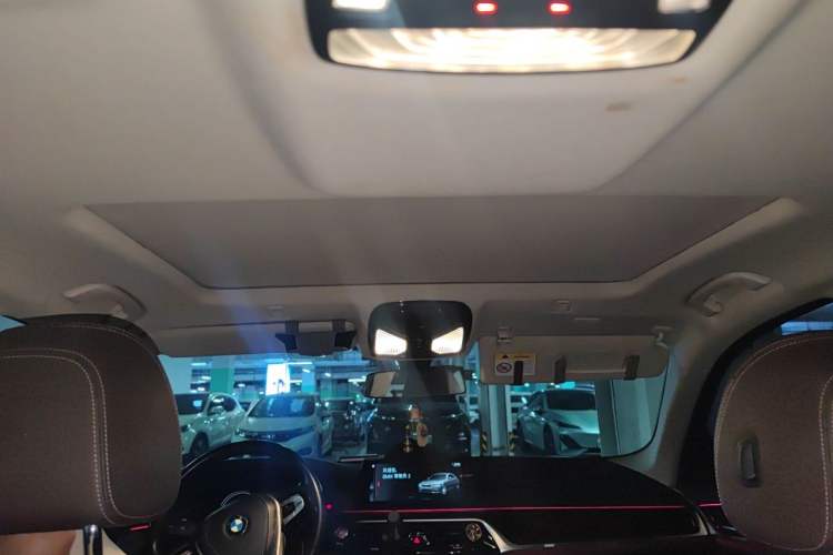 Used BMW 5 Series 2018 525Li Luxury Package Headliner