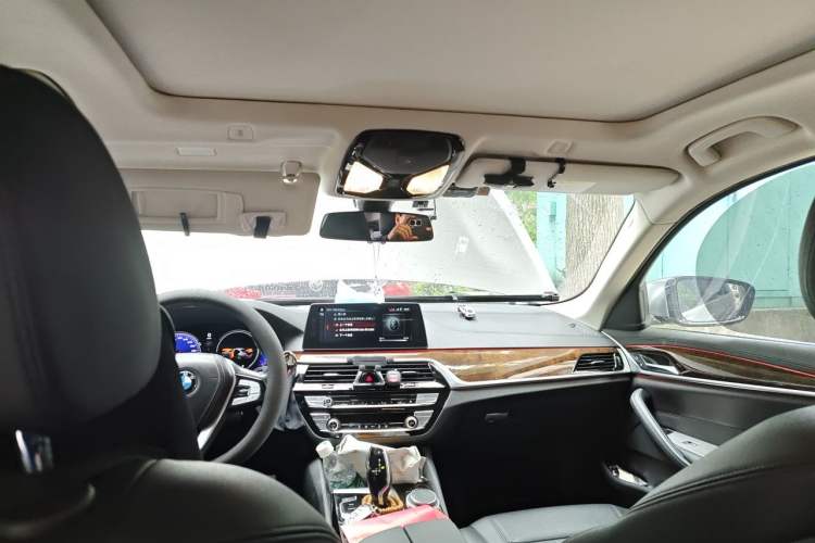 Used BMW 5 Series 2018 525Li Luxury Package Headliner
