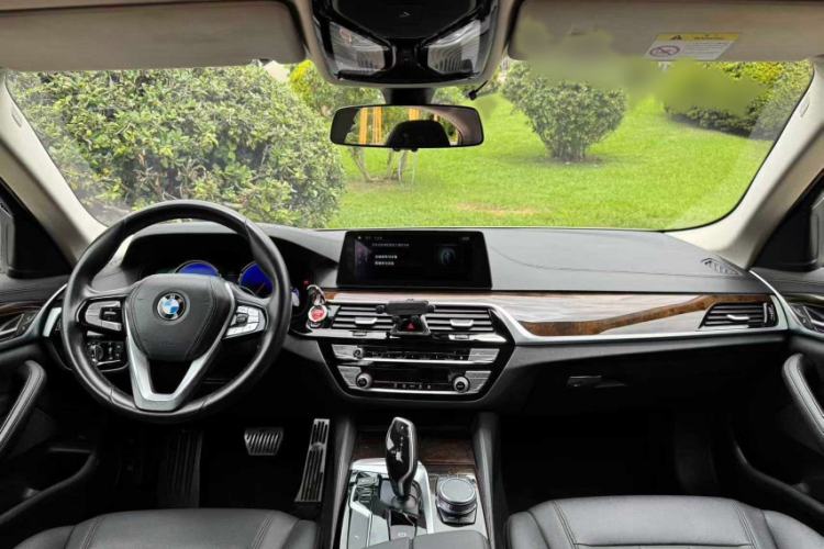 Used BMW 5 Series 2018 525Li Luxury Package Interior 1