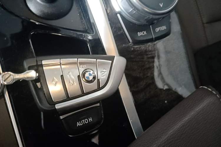 Used BMW 5 Series 2018 525Li M Sport Package Interior 1