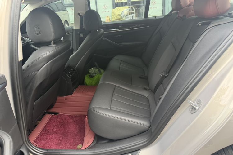 Used BMW 5 Series 2018 525Li Luxury Package Interior 2