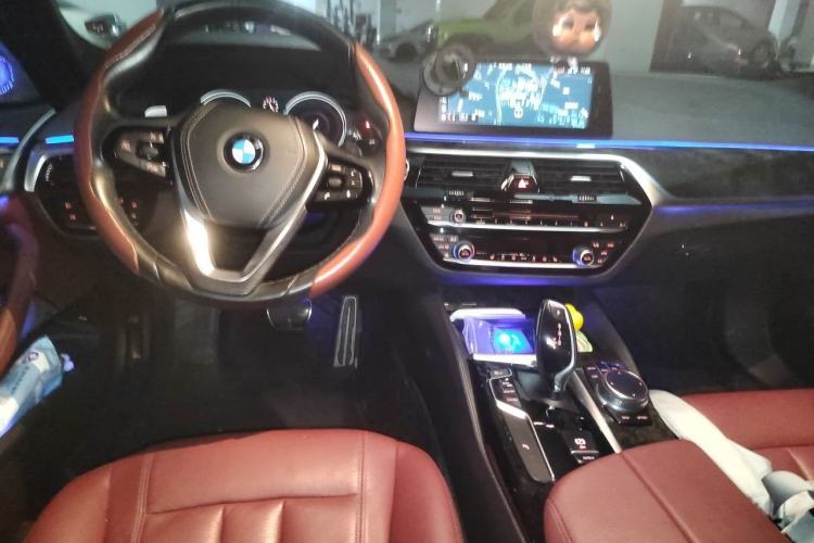 Used BMW 5 Series 2018 Restyled 530Li Leading Edition M Sport Package Interior 2