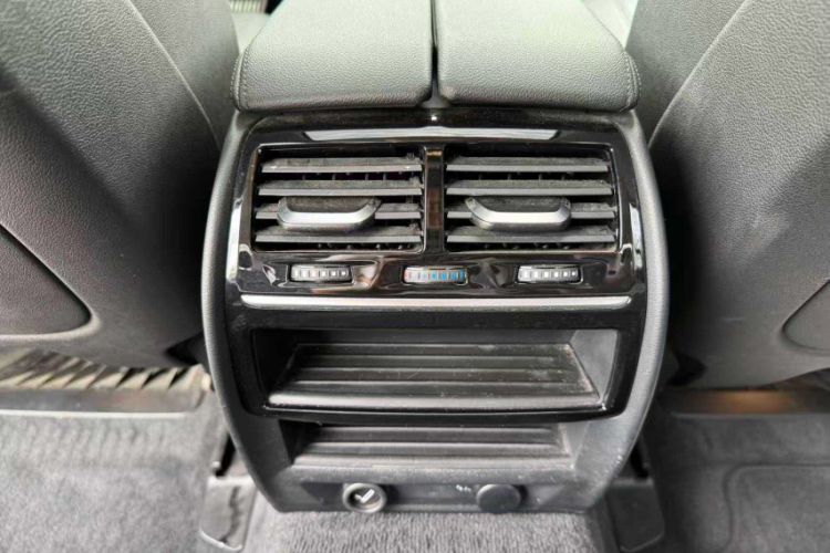 Used BMW 5 Series 2018 525Li Luxury Package Interior 2