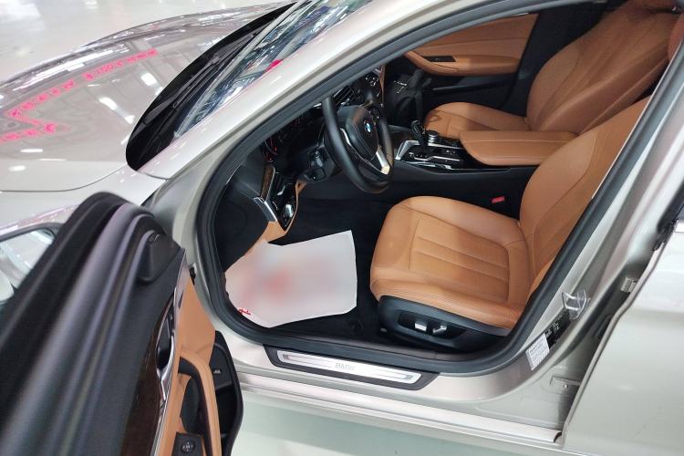 Used BMW 5 Series 2018 528Li Launch Special Edition Interior 3