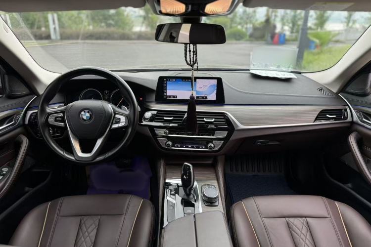 Used BMW 5 Series 2018 Facelifted 530Li Luxury Edition Premium Package Interior 3