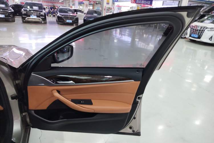 Used BMW 5 Series 2018 528Li Launch Special Edition Interior 5