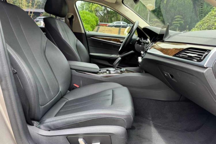 Used BMW 5 Series 2018 525Li Luxury Package Interior 7