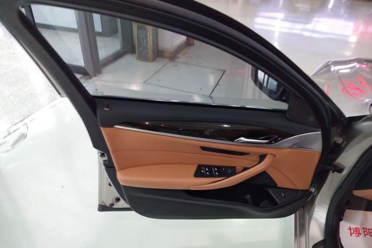 Used BMW 5 Series 2018 528Li Launch Special Edition Interior 7