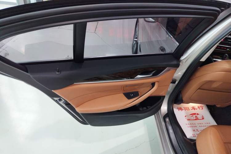 Used BMW 5 Series 2018 528Li Launch Special Edition Interior 8