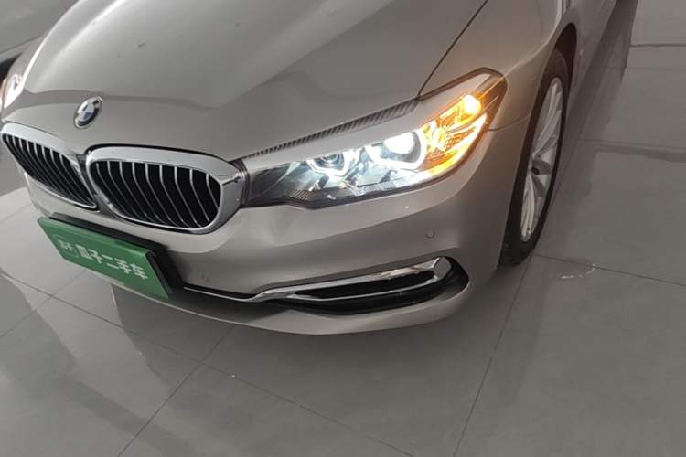 Used BMW 5 Series 2018 Revised Version 530Li Leading Edition Luxury Package Left Front Headlight
