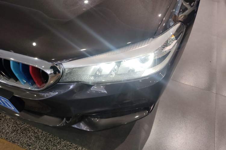 Used BMW 5 Series 2018 Restyled 530Li Leading Edition M Sport Package Left Front Headlight