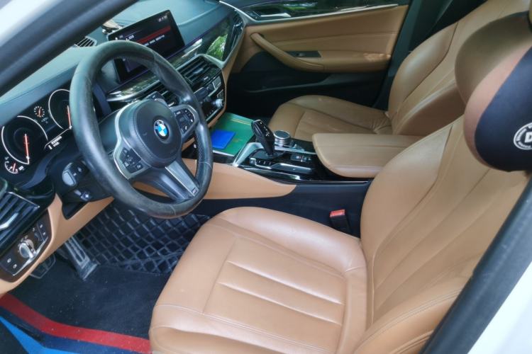 Used BMW 5 Series 2018 530Li Leading Model M Sport Package Left Front Seat