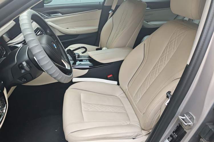 Used BMW 5 Series 2018 530Li Leading Edition Luxury Package Left Front Seat